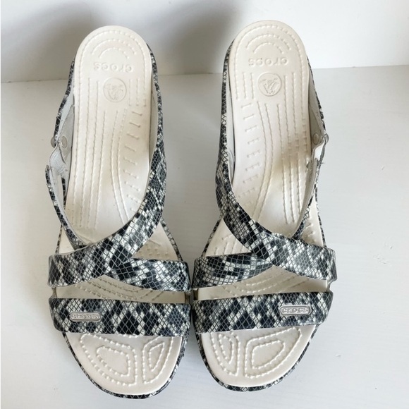 CROCS Cypress Grey Snakeskin Heels!!! - Picture 2 of 8